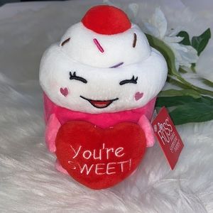 RUSS Cupcake Valentine's Day Plush - You're Sweet!
